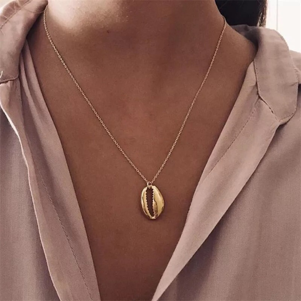 🎉 New Gold Plated Sea Shell Pendant Adjustable Necklace